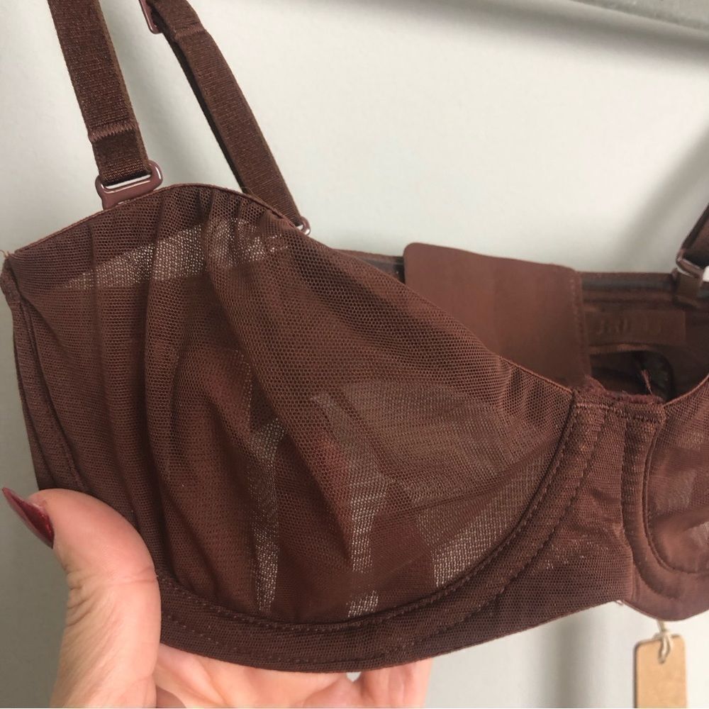 SKIMS | NEW Ultrafine Mesh Convertible Bra in Mahogany Women’s Size 30B - Picture 6 of 12